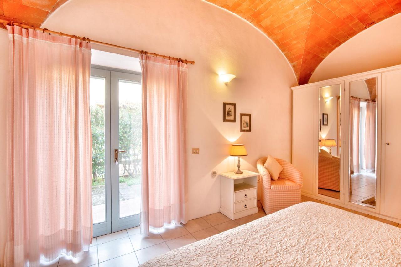 سان جيمينيانو Appartamenti Villa La Fonte المظهر الخارجي الصورة