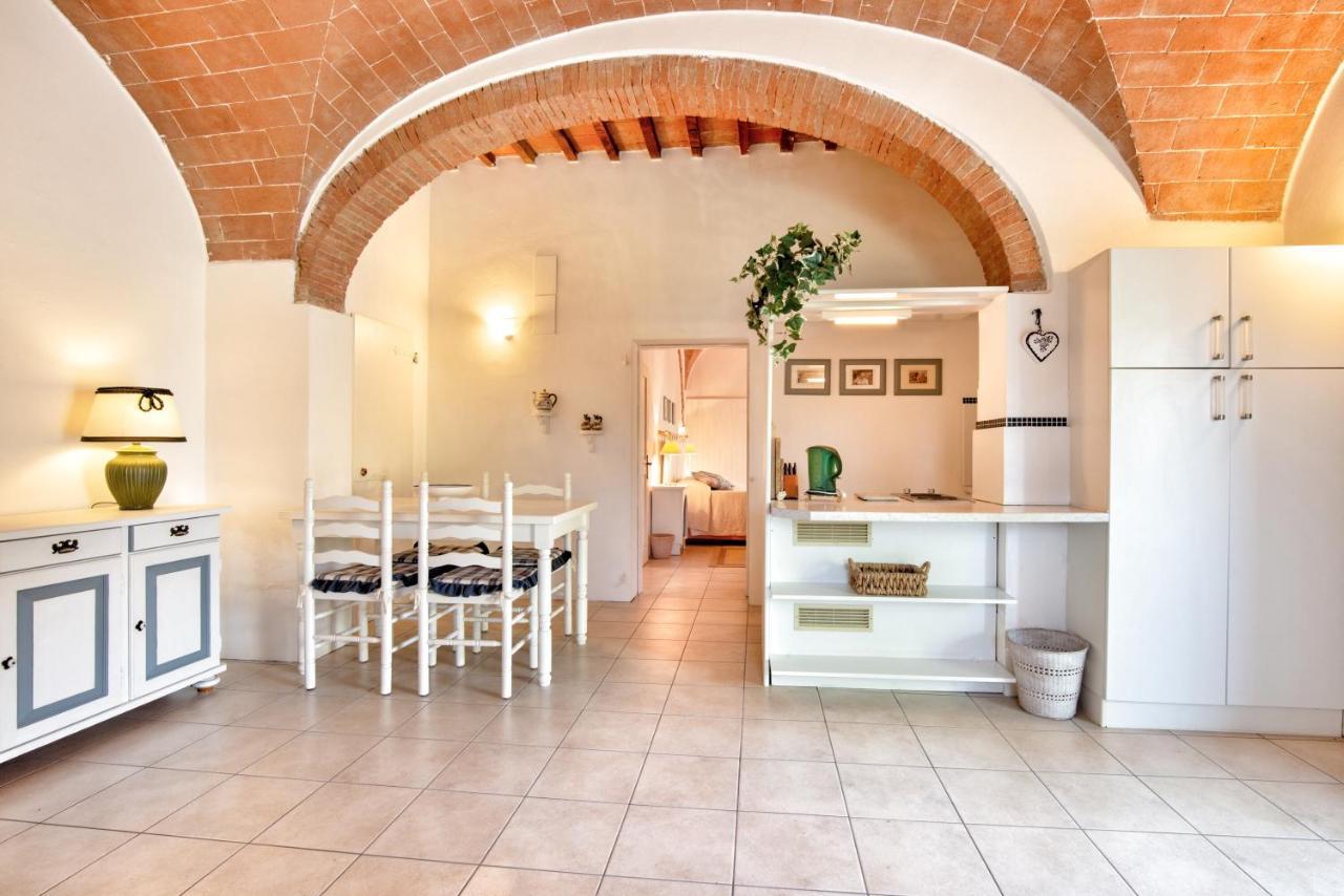 سان جيمينيانو Appartamenti Villa La Fonte المظهر الخارجي الصورة